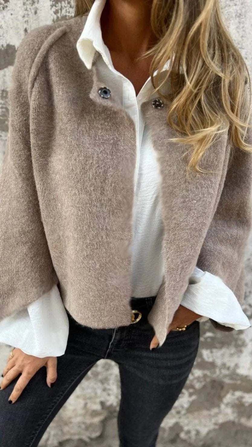 Ava | Women's wool coat with a round neckline and long sleeves Luvy Boutique