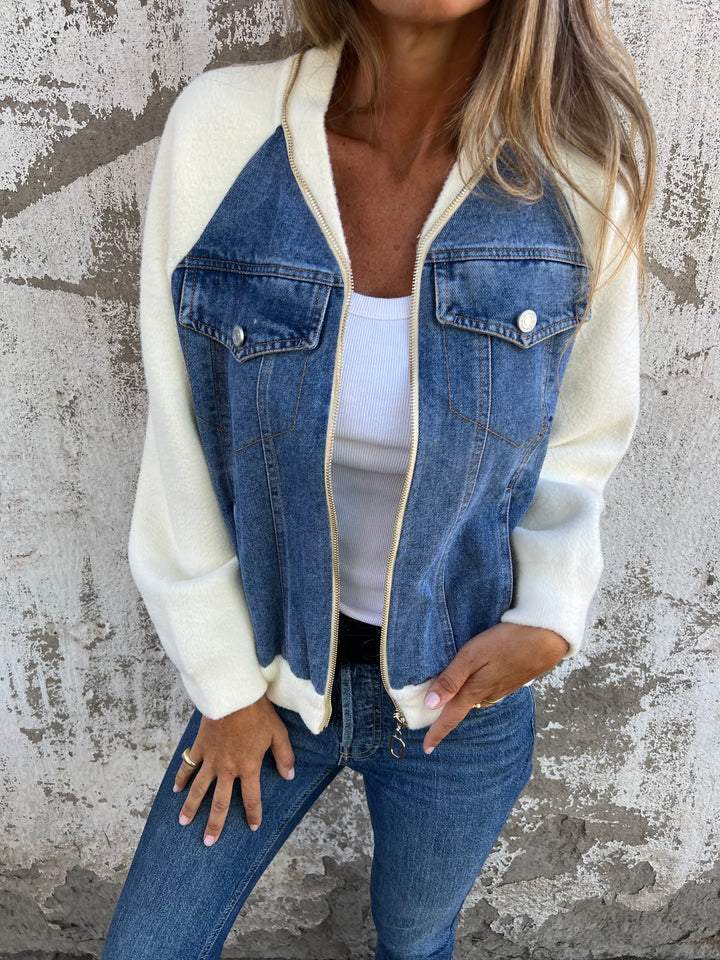 Quinn | Casual zip-up jacket with a V-neck Luvy Boutique