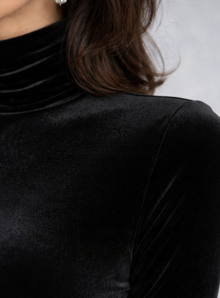 Women's Black Velvet Ruched Turtleneck Midi Dress