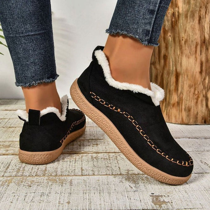 Women's Plush-Lined Slip-On Moccasin Loafers - Black