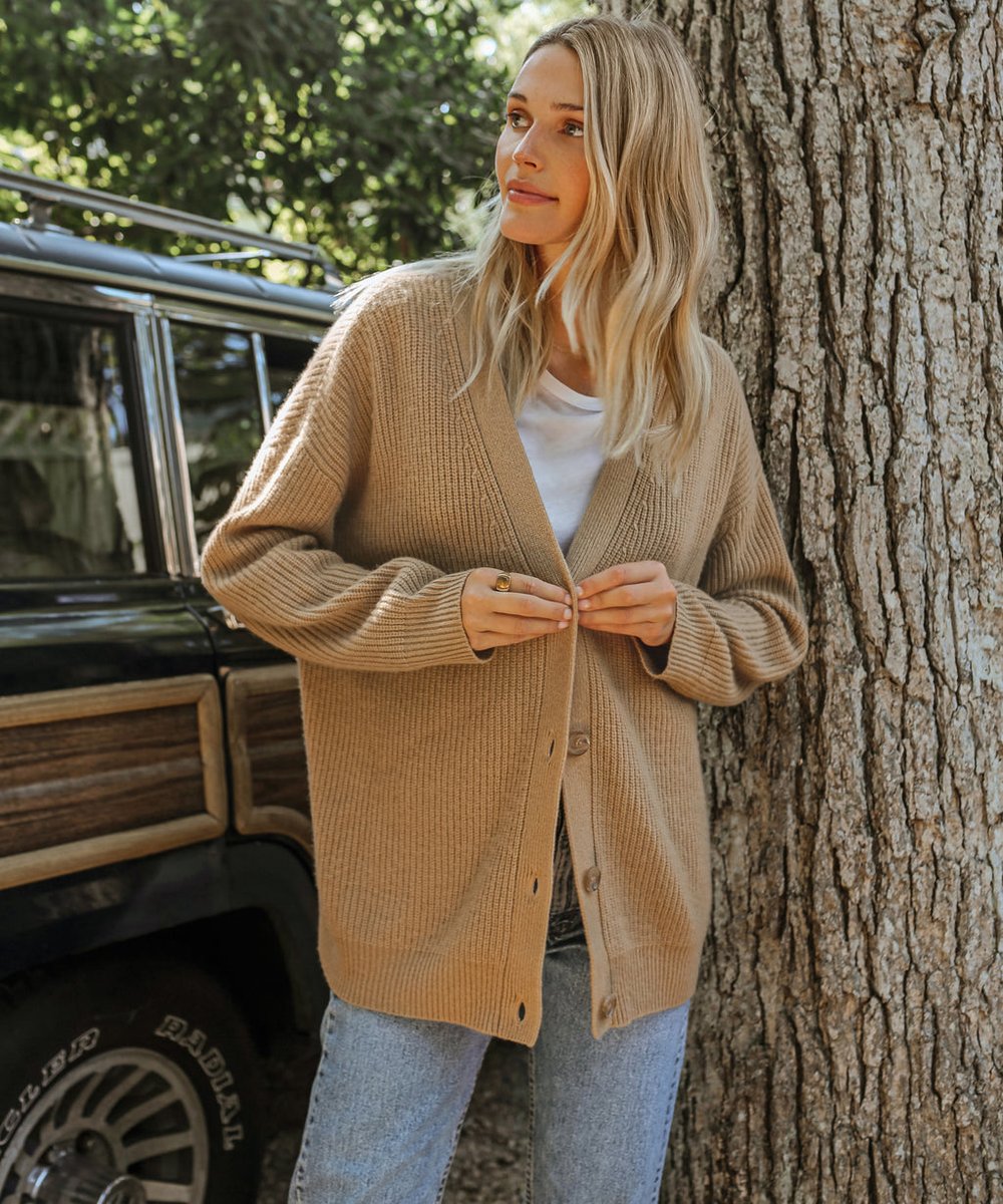 Women's Relaxed-Fit V-Neck Button-Up Cashmere Cardigan
