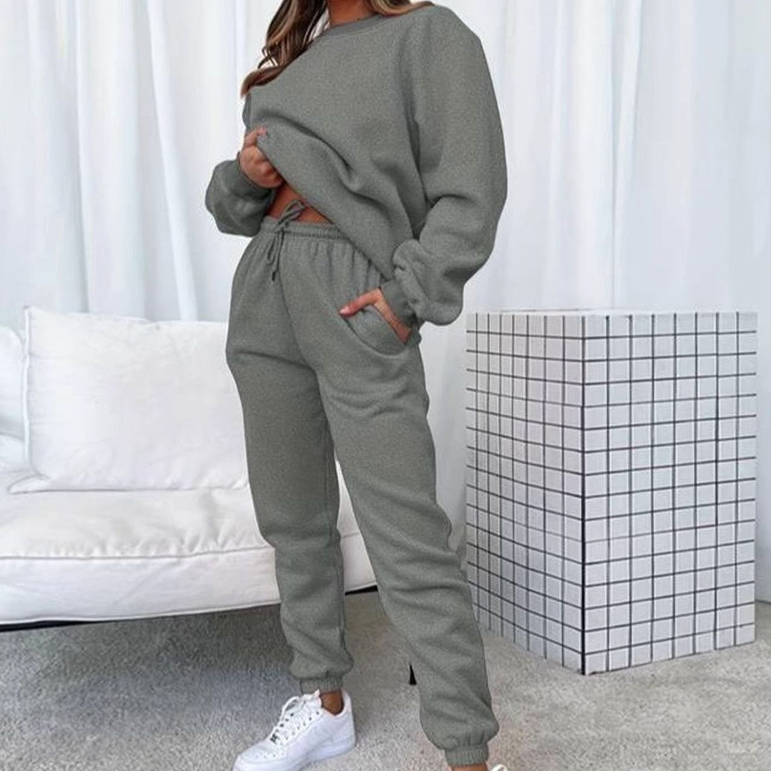 Women's Relaxed Matching Sweatshirt Jogger Two-Piece Set - Grey