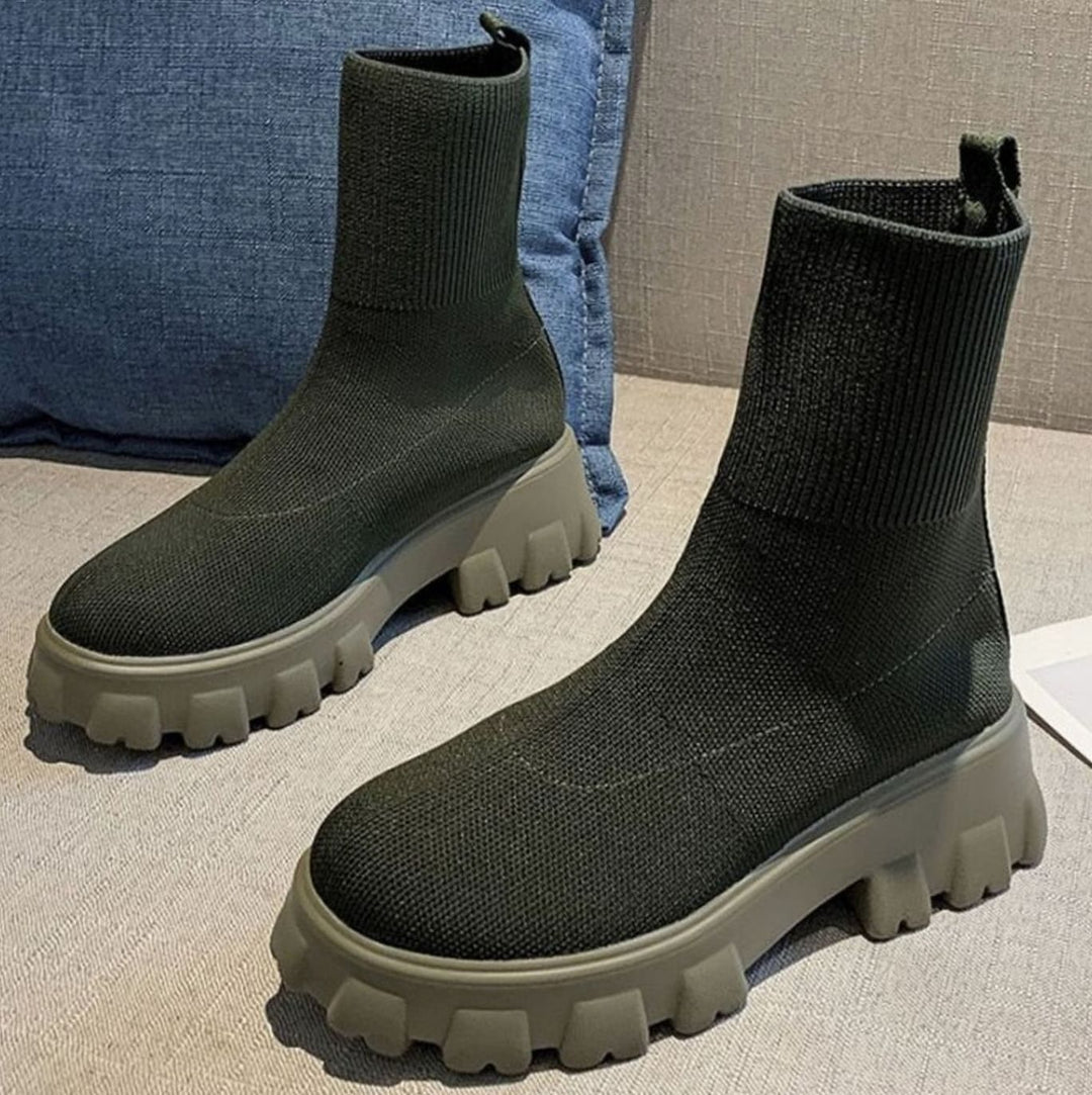 Women's Sock-Style Slip-On Chunky Heel Boots Lug Sole
