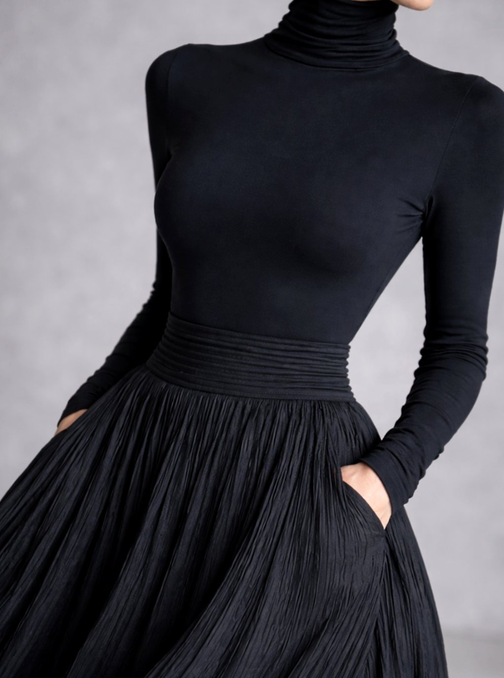 Women's Turtleneck Pleated Full-Skirt Maxi Dress with Side Pockets