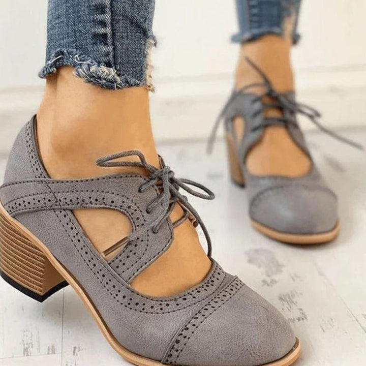 Women's Vintage Brogue Lace-Up Block Heel Cutout Pumps