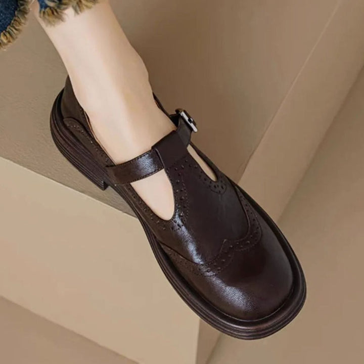 Women's Vintage Brogue Leather T-Strap Mary Jane Flats - Brown