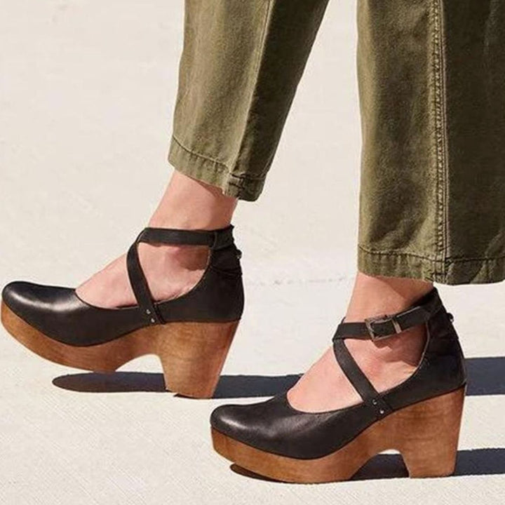 Women's Vintage Cross Strap Heels Chunky Wooden Block Heel Pumps - Black