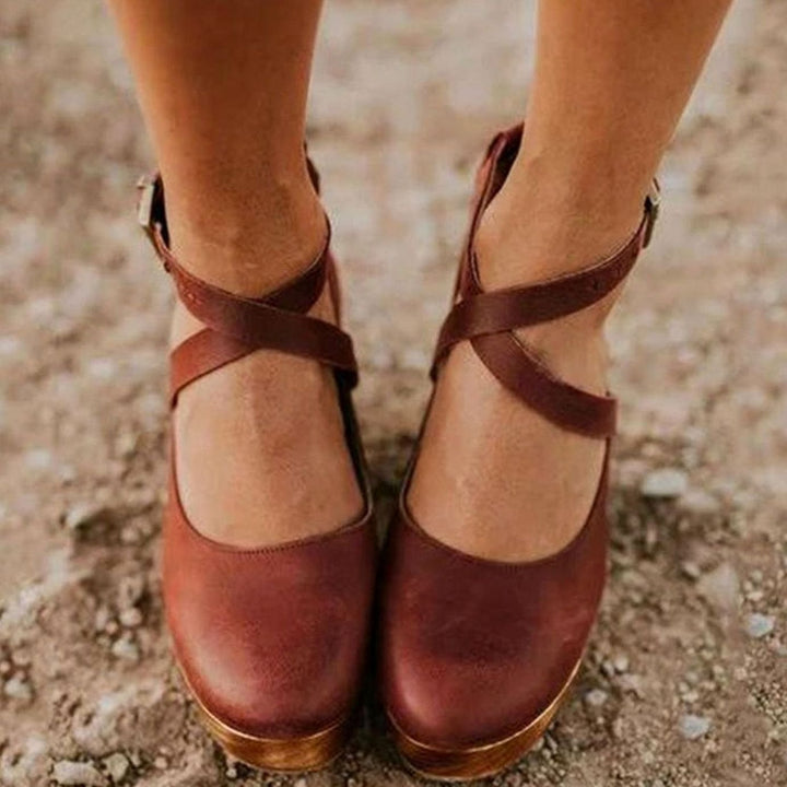 Women's Vintage Cross Strap Heels Chunky Wooden Block Heel Pumps - Brown